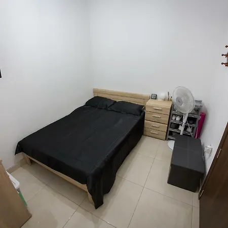 Modern Flat At * Μπιρκιρκάρα